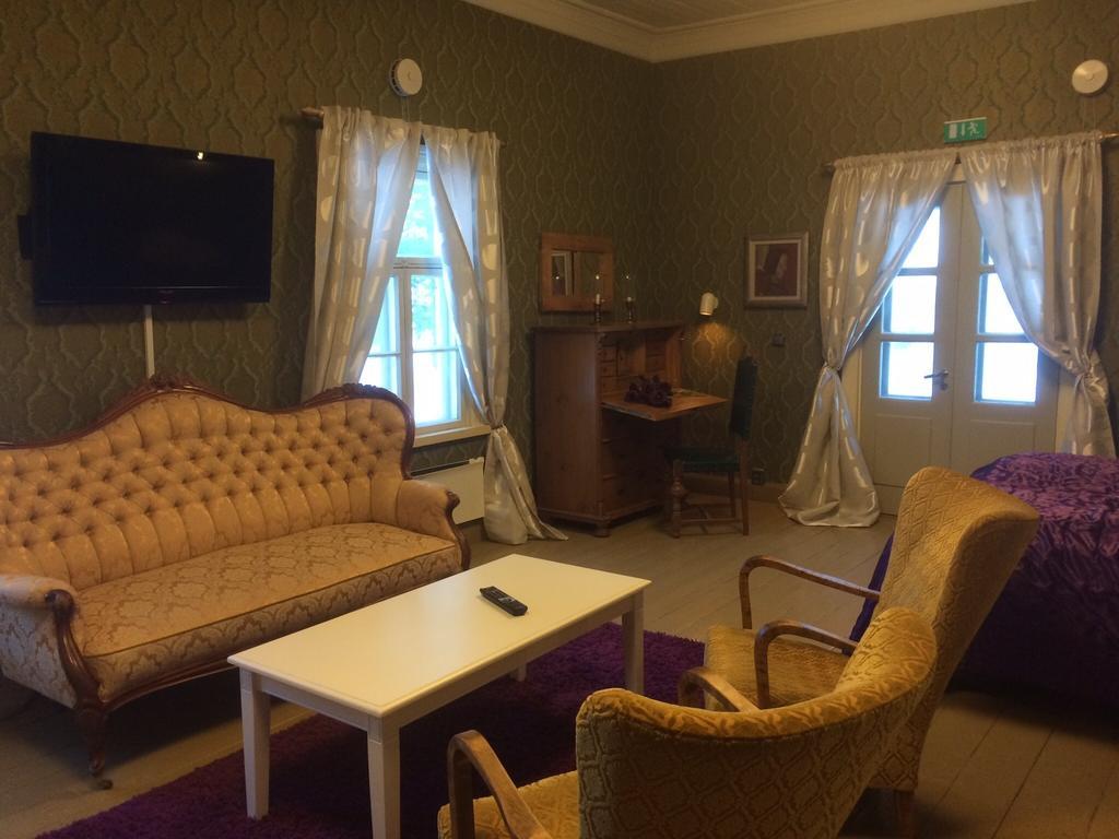 Koljonvirran Kartano Hotel Iisalmi Ruang foto